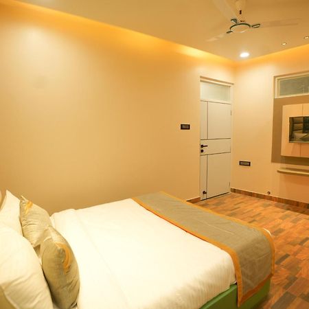 Dashrath Inn Near Ramjanmbhoomi Ayodhya 外观 照片