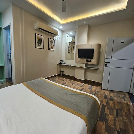 Dashrath Inn Near Ramjanmbhoomi Ayodhya 外观 照片