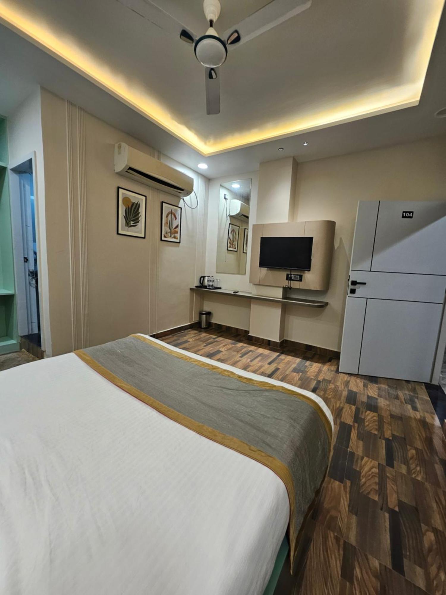 Dashrath Inn Near Ramjanmbhoomi Ayodhya 外观 照片